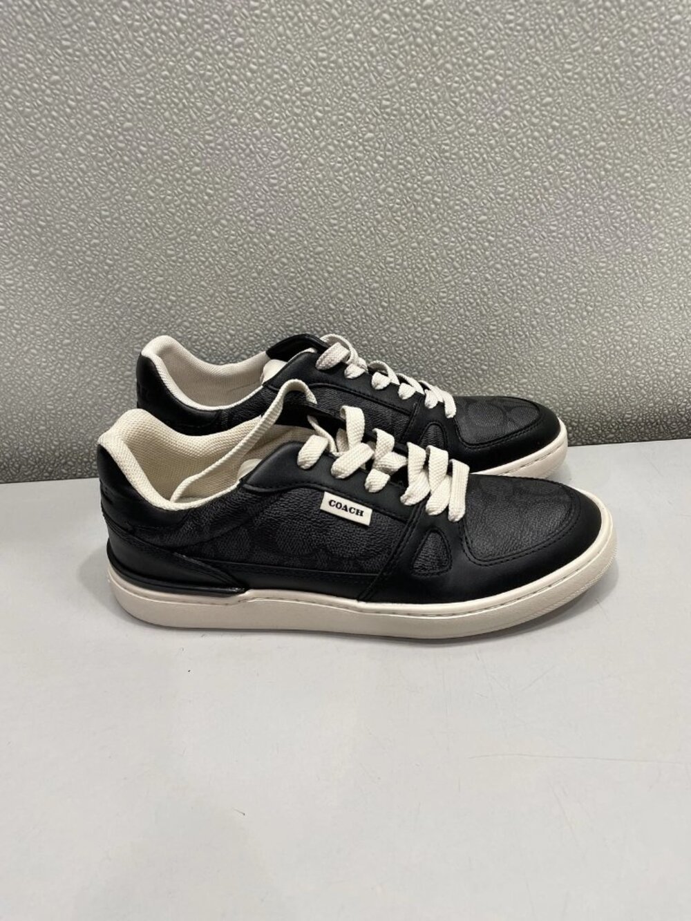 Coach Clip Court Low Top Sneaker In Signature Canvas Women's US 7.5B, Black - Picture 3 of 10